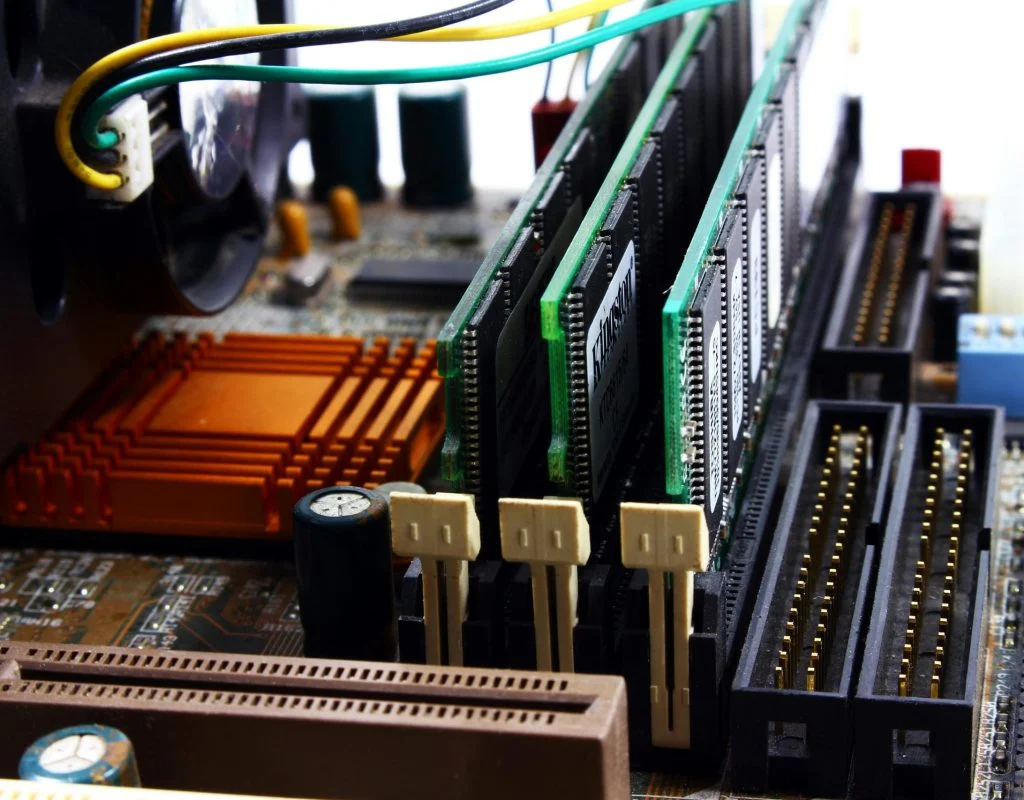 RAM installation on motherboard slots