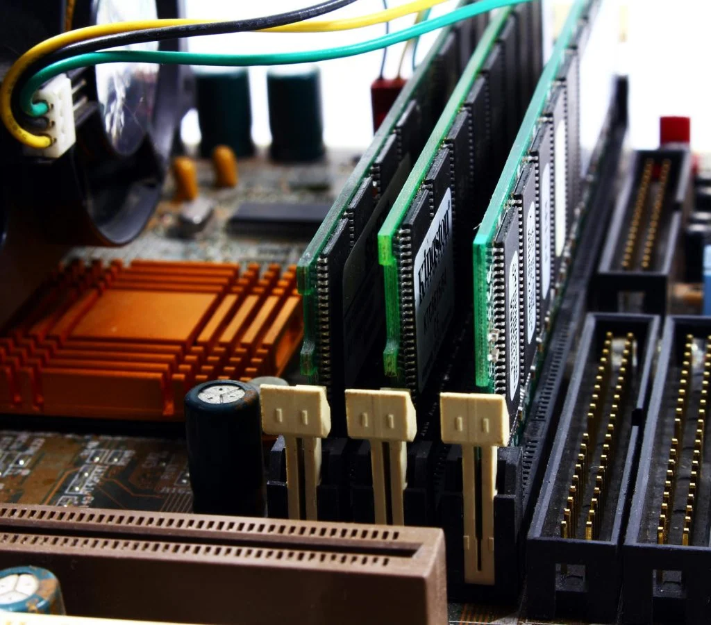 Speed up a slow computer by reducing high resource usage