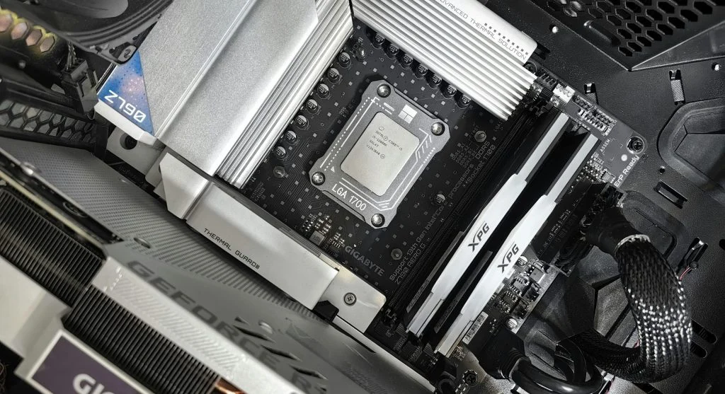 DDR4 vs DDR5 RAM comparison