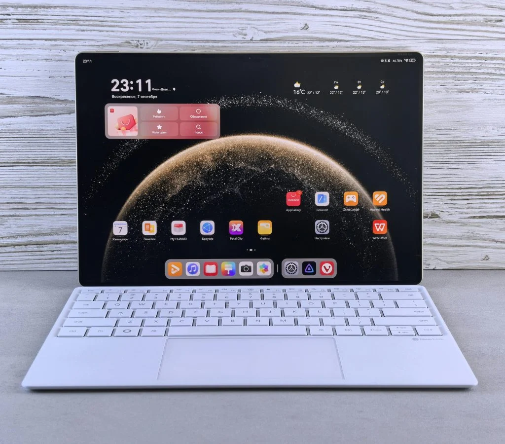 Person buying a laptop for future usage and multitasking