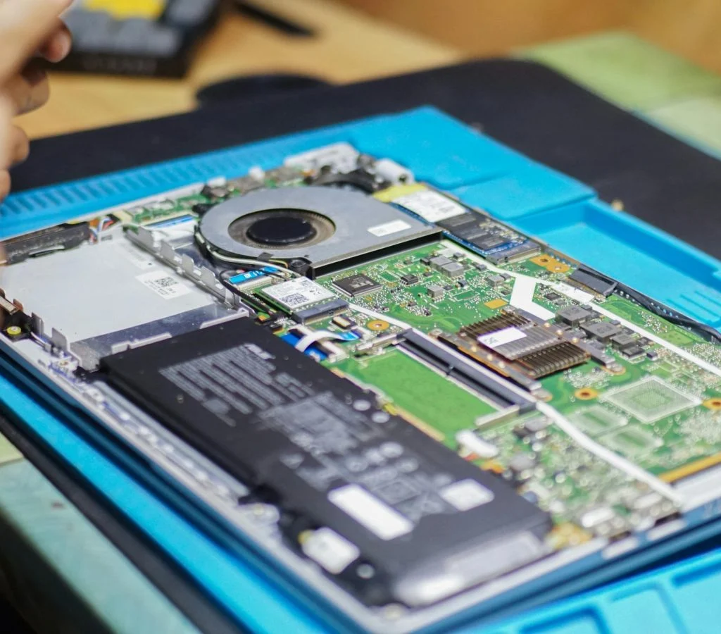Laptop with a quiet fan and fast system update