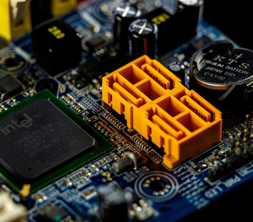 Comparison of integrated and dedicated graphics processing units