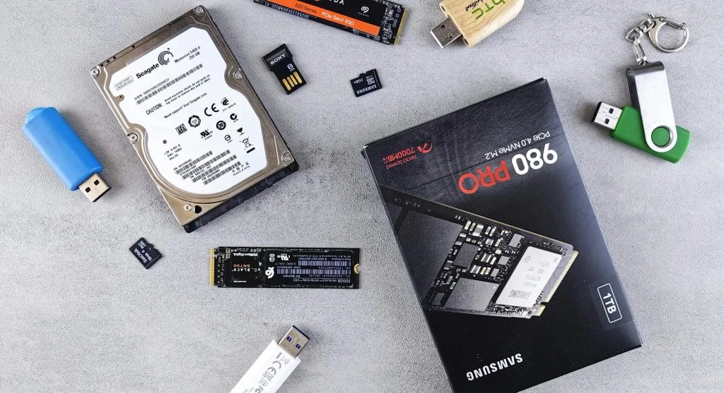 NVMe SSD speed comparison infographic