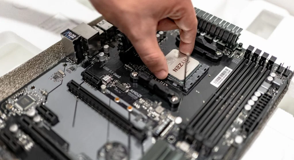 RAM installation on motherboard slots