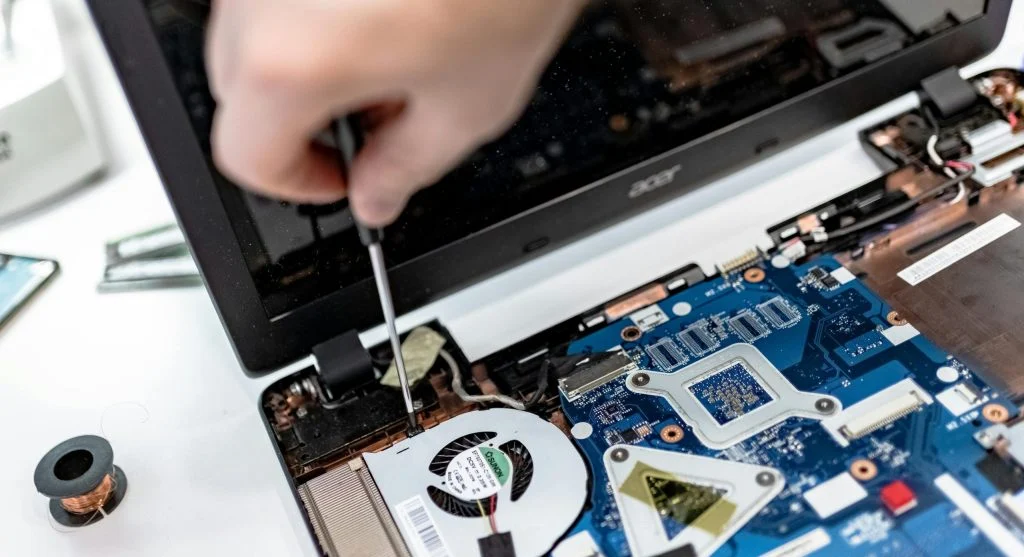 Laptop with open cooling vents to improve airflow and reduce fan noise